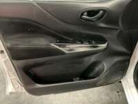 Nissan NP300 Frontier 2018 4p S L4/2.5 Man A/A Paq. Seg. 2018 Nissan NP300 Frontier Venta Interiores 11