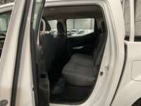 Nissan NP300 Frontier 2018 4p S L4/2.5 Man A/A Paq. Seg. 2018 Nissan NP300 Frontier Venta Interiores 14