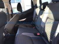 Nissan NP300 Frontier 2021 4p XE L4/2.5 Man 2021 Nissan NP300 Frontier Ingreso Interiores 16