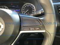 Nissan NP300 Frontier 2021 4p XE L4/2.5 Man 2021 Nissan NP300 Frontier Ingreso Interiores 5