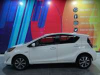 Toyota Prius 2021 5p Base Hibrido L4/1.8 Aut 2021 Toyota Prius Venta Exteriores 4