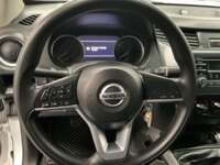 Nissan NP300 Frontier 2022 4p XE L4/2.5 Man 2022 Nissan NP300 Frontier Venta Interiores 1