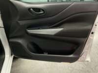 Nissan NP300 Frontier 2022 4p XE L4/2.5 Man 2022 Nissan NP300 Frontier Venta Interiores 16