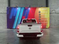 Nissan NP300 Frontier 2022 4p XE L4/2.5 Man 2022 Nissan NP300 Frontier Venta Exteriores 6