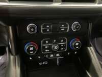 Chevrolet Suburban 2023 RST V8 4x4 T/A 10 R22 2023 Chevrolet Suburban Venta Interiores 10