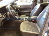 Volkswagen Nivus 2023 5p Highline L3/1.0/T Tiptronic IMG_7162