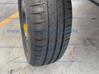 Volkswagen Nivus 2023 5p Highline L3/1.0/T Tiptronic 2023 Volkswagen Nivus Ingreso Llantas 14