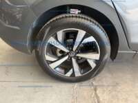 Volkswagen Nivus 2023 5p Highline L3/1.0/T Tiptronic 2023 Volkswagen Nivus Ingreso Llantas 3