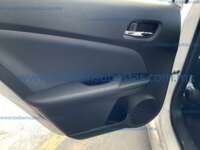 Toyota Prius 2021 5p Base Hibrido L4/1.8 Aut 2021 Toyota Prius Ingreso Interiores 21