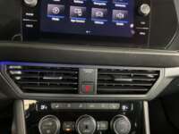 Volkswagen Jetta 2021 4p Highline L4/1.4/T Tiptronic 2021 Volkswagen Jetta Venta Interiores 11