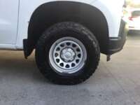 Chevrolet Silverado 2021 4p WT Doble Cabina 4X4 V6/4.3 Aut  2021 Chevrolet Silverado Venta Llantas 1