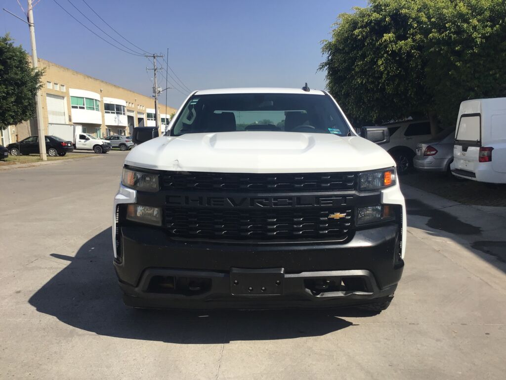 Chevrolet Silverado 2020 4p WT Doble Cabina 4x4 V6/4.3 Aut 2020 Chevrolet Silverado Venta Exteriores 2