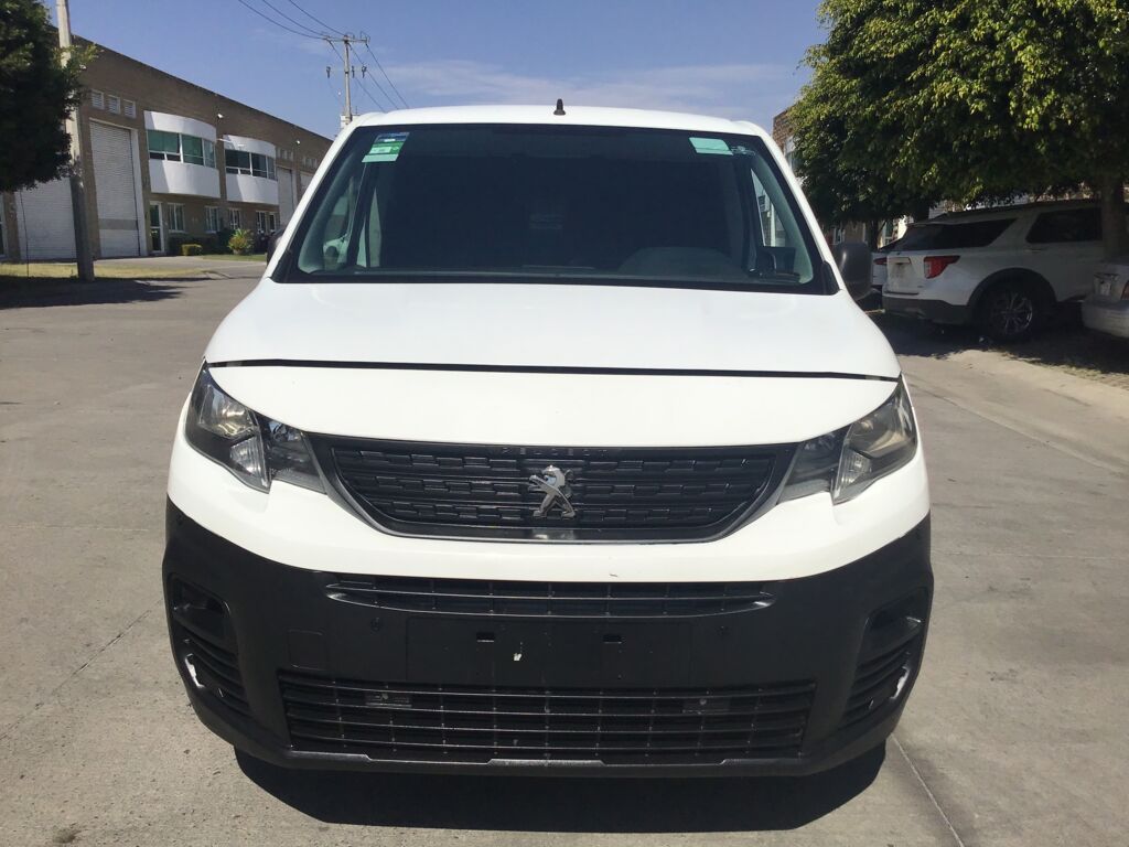 Peugeot Partner 2021 5p L4/1.6/T Diesel Man 2021 Peugeot Partner Venta Exteriores 2