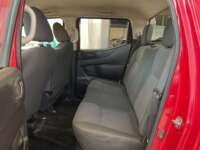 Nissan NP300 Doble Cabina 2019 4p S L4/2.5 Man A/A 2019 Nissan NP300 Doble Cabina Venta Interiores 16