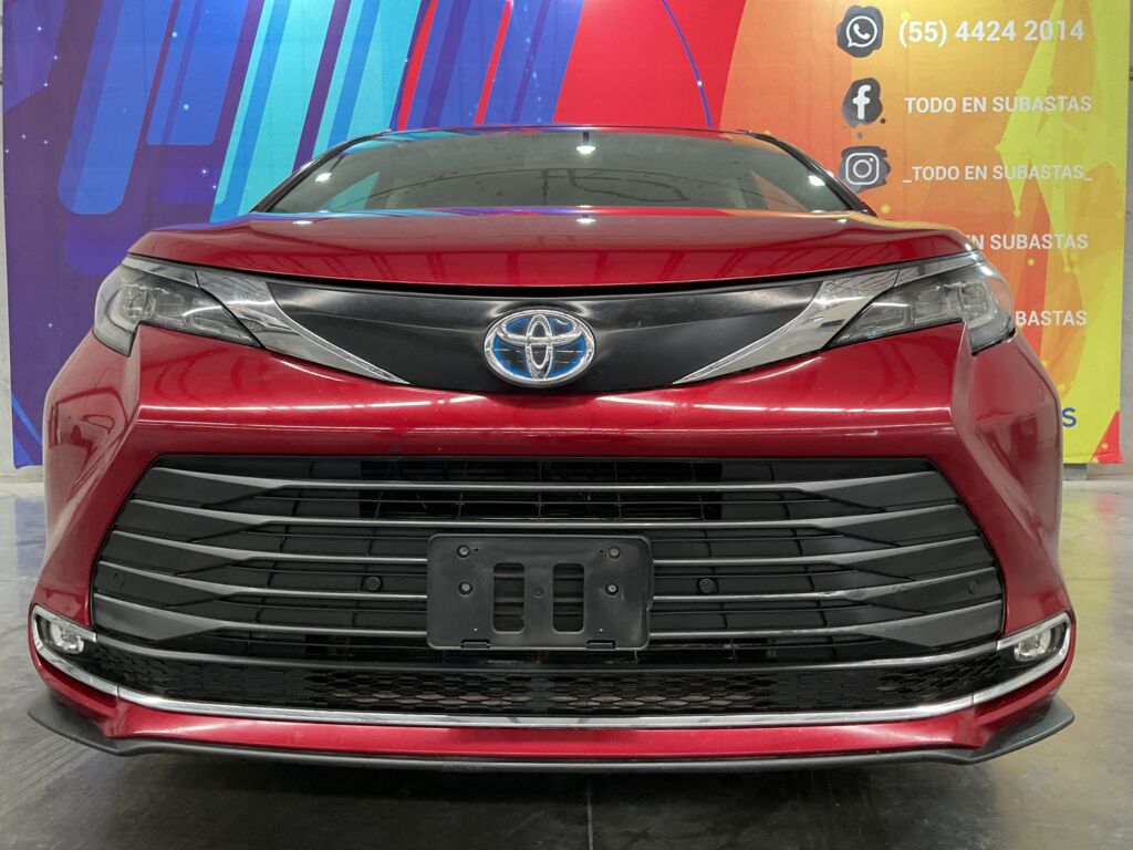 Toyota Sienna 2021 5p XLE Piel Híbrido L4/2.5 CVT 2021 Toyota Sienna Venta Exteriores 2