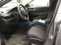 Chevrolet Onix 2021 4p LS L3/1.0/T Aut 2021 Chevrolet Onix Ingreso Interiores 17