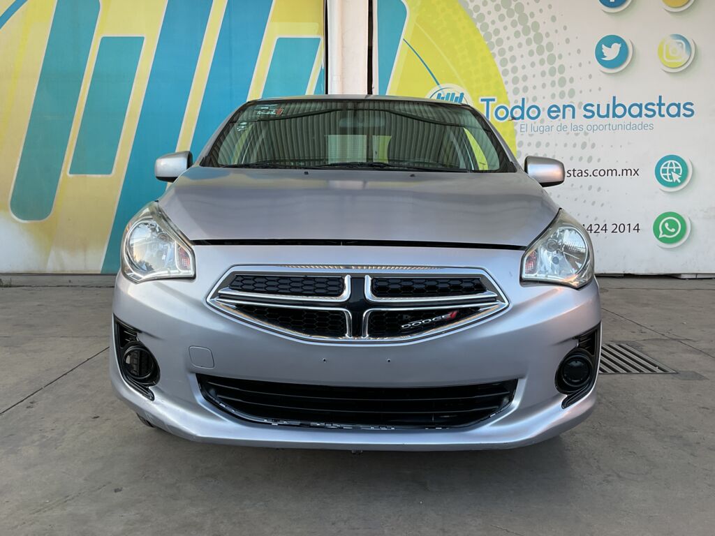 Dodge Attitude 2022 4p SE L3/1.2 Man 2022 Dodge Attitude Venta Exteriores 2