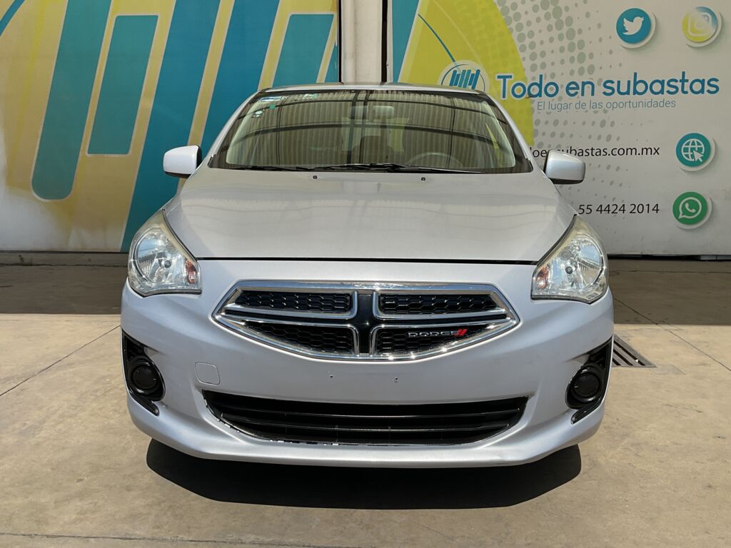 Dodge Attitude 2022 4p SE L3/1.2 Man 2022 Dodge Attitude Venta Exteriores 2