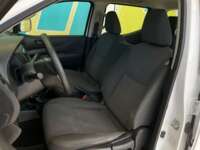 Nissan NP300 Doble Cabina 2020 4p S L4/2.5 Man A/A 2020 Nissan NP300 Doble Cabina Venta Interiores 15