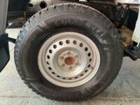 Nissan NP300 Doble Cabina 2020 4p S L4/2.5 Man A/A Paq. Seg. 2020 Nissan NP300 Doble Cabina Venta Llantas 7