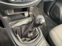 Nissan NP300 Pick Up 2022 2p L4/2.5 Man A/C 2022 Nissan NP300 Pick Up Venta Interiores 10