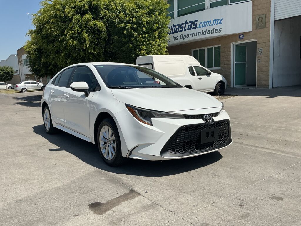 Toyota Corolla 2021 4p LE L4/1.8 CVT      2021 Toyota Corolla Venta Exteriores 3