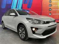 Kia Rio 2021 4p Sedán EX L4/1.6 Man 2021 Kia Rio Venta Exteriores 3
