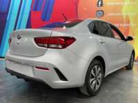 Kia Rio 2021 4p Sedán EX L4/1.6 Man 2021 Kia Rio Venta Exteriores 7