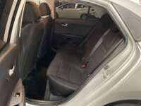 Kia Rio 2021 4p Sedán EX L4/1.6 Man 2021 Kia Rio Venta Interiores 16