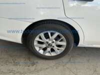 Nissan V-Drive 2022 4p L4/1.6 Man IMG_5256