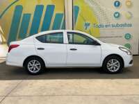 Nissan V-Drive 2022 4p L4/1.6 Man 2022 Nissan V-Drive Venta Exteriores 4