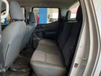 Nissan NP300 Doble Cabina 2019 4p S L4/2.5 Man A/A Paq. Seg. 2019 Nissan NP300 Doble Cabina Venta Interiores 16