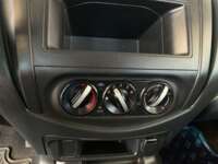 Nissan NP300 Doble Cabina 2019 4p S L4/2.5 Man A/A Paq. Seg. 2019 Nissan NP300 Doble Cabina Venta Interiores 7