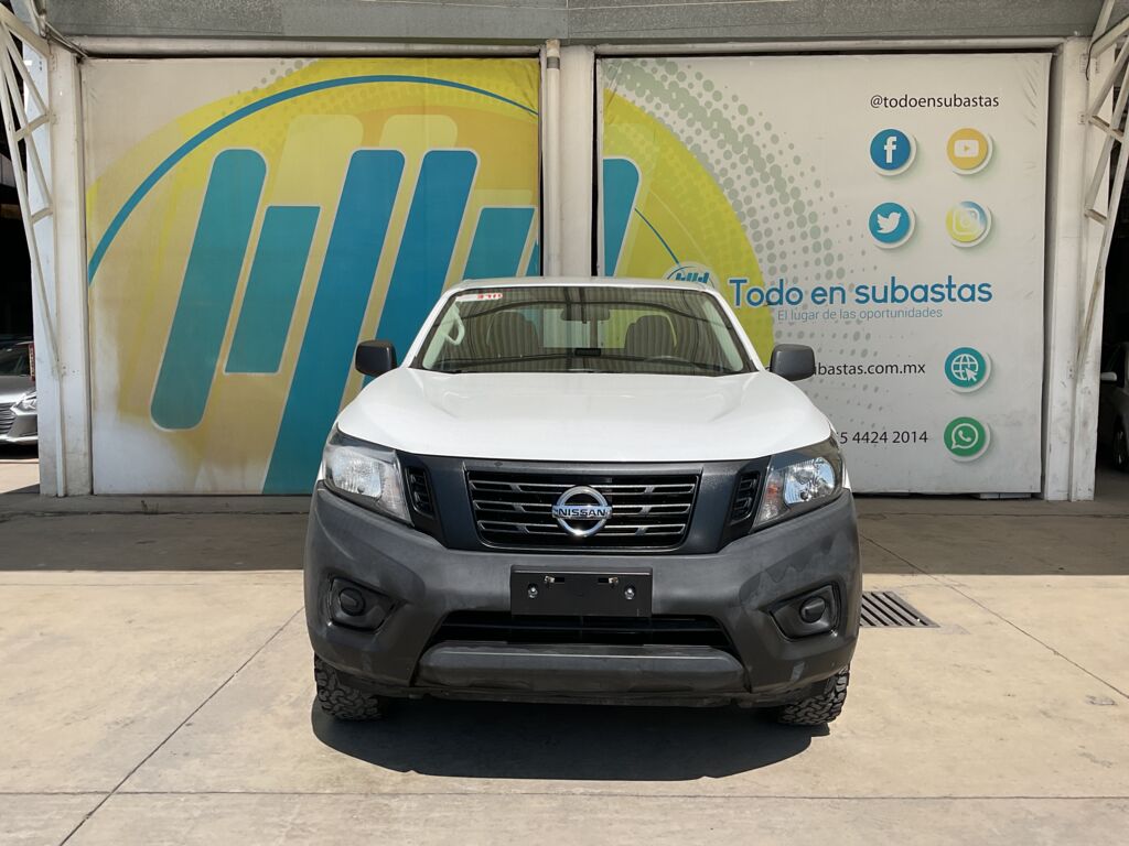 Nissan NP300 Doble Cabina 2019 4p S L4/2.5 Man A/A 2019 Nissan NP300 Doble Cabina Venta Exteriores 2