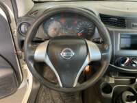 Nissan NP300 Doble Cabina 2019 4p S L4/2.5 Man A/A 2019 Nissan NP300 Doble Cabina Venta Interiores 1