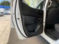 Nissan NP300 Doble Cabina 2019 4p S L4/2.5 Man A/A 2019 Nissan NP300 Doble Cabina Venta Interiores 15