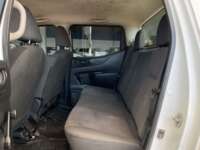 Nissan NP300 Doble Cabina 2019 4p S L4/2.5 Man A/A 2019 Nissan NP300 Doble Cabina Venta Interiores 16