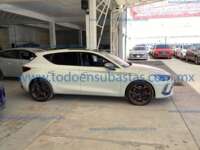 Cupra León  2025 5p Piel L4/2.0/T/300 DSG Línea Nueva 2025 Cupra León  Ingreso Exteriores 3