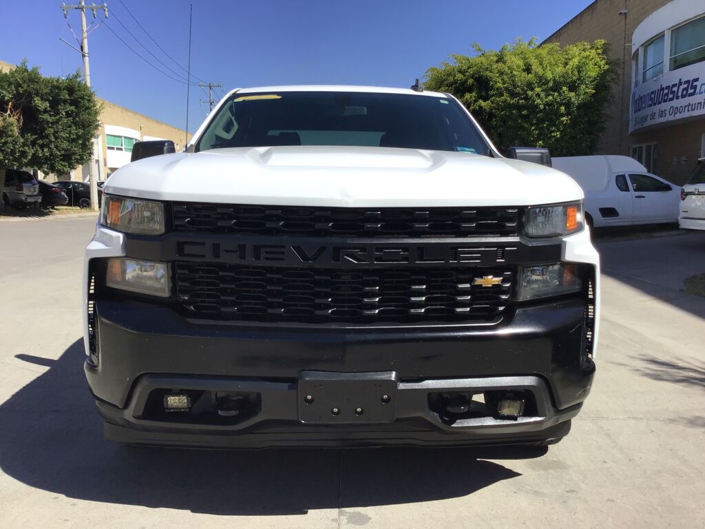 Chevrolet Silverado 2020 4p WT Doble Cabina 4x4 V6/4.3 Aut 2020 Chevrolet Silverado Venta Exteriores 2