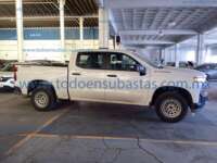 Chevrolet Silverado 2500 2020 4p WT Doble Cabina 4x4 V6/4.3 Aut IMG_2164