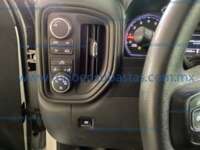 Chevrolet Silverado 2500 2020 4p WT Doble Cabina 4x4 V6/4.3 Aut IMG_2137