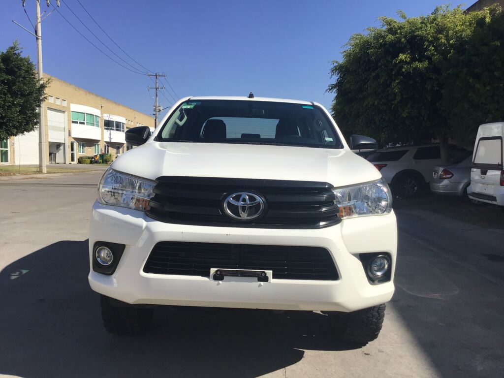 Toyota Hilux 2022 4p Doble Cabina Diesel L4/2.8/T Man 4X4 2022 Toyota Hilux Venta Exteriores 2