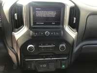 Chevrolet Silverado 2021 4p WT Doble Cabina 4X4 V6/4.3 Aut  2021 Chevrolet Silverado Venta Interiores 6