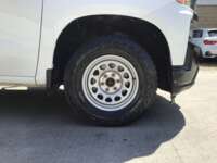 Chevrolet Silverado 2021 4p WT Doble Cabina 4X4 V6/4.3 Aut  2021 Chevrolet Silverado Venta Llantas 1