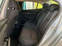 Mazda 3 2021 4p Sedán i L4/2.5 Skyactiv-Drive 2021 Mazda 3 Venta Interiores 23