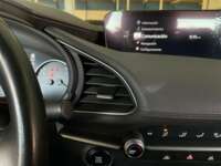 Mazda 3 2021 4p Sedán i L4/2.5 Skyactiv-Drive 2021 Mazda 3 Venta Interiores 10