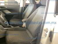 Volkswagen T-Cross 2022 5p Trendline L4/1.6 Tiptronic 2022 Volkswagen T-Cross Ingreso Interiores 1