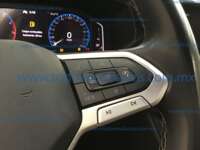 Volkswagen Taos 2024 5p Highline L4/1.4/T Tiptronic 2024 Volkswagen Taos Ingreso Interiores 3