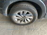 Volkswagen Taigun 2024 5p Trendline L3/1.0/T Tiptronic IMG_5619