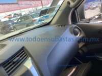 Nissan NP300 Frontier 2021 4p Diesel L4/2.5/T 4x4 Man 2021 Nissan NP300 Frontier Ingreso Interiores 18